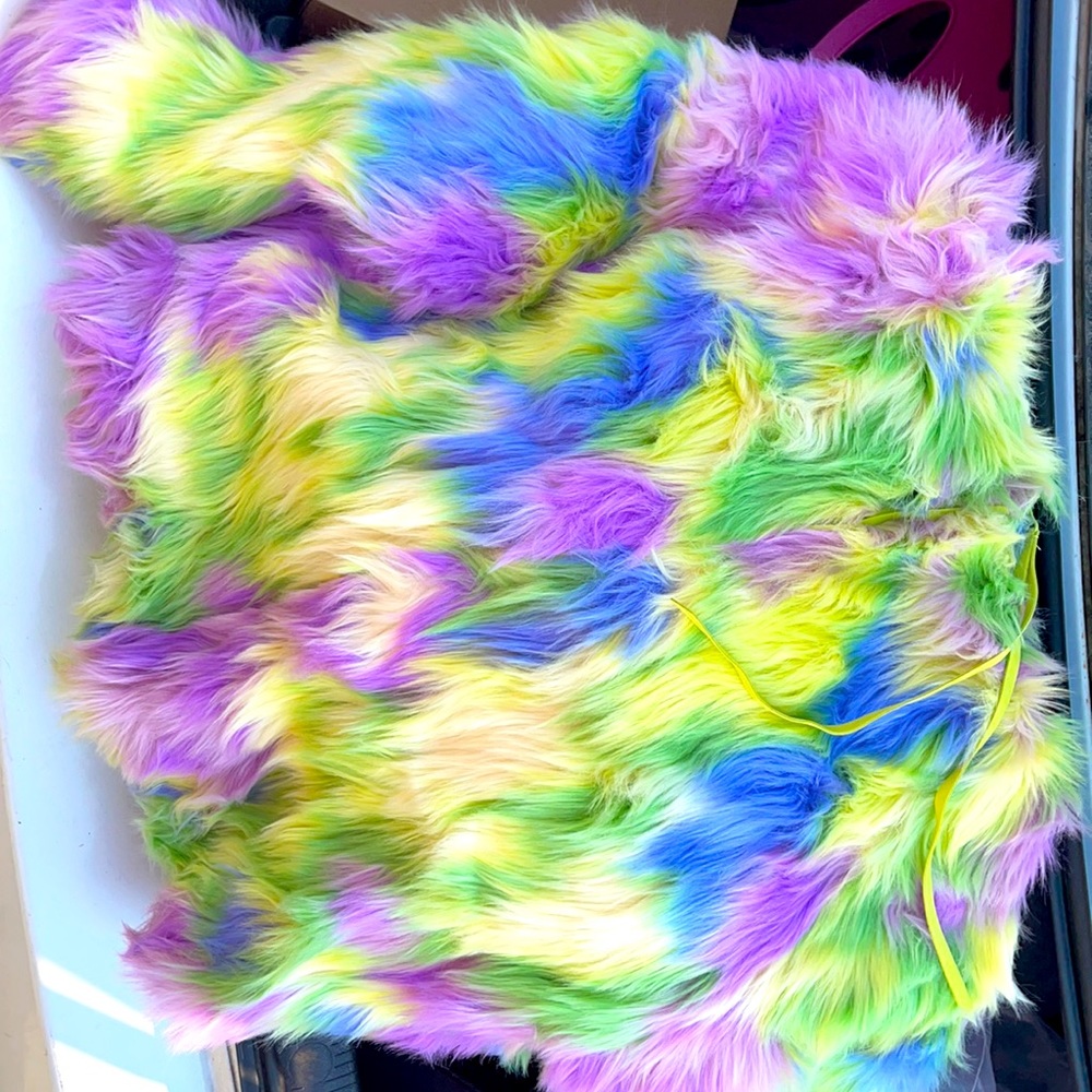 Clove fur jacket uggs